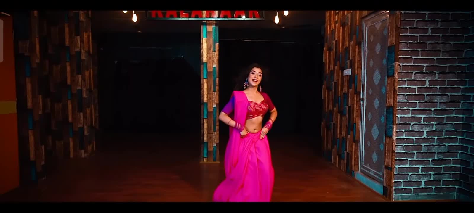 Dhak dhak karne laga// sreetama baidya // Madhuri Dixit // Bollywood dance cover