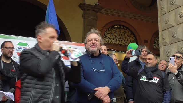 Bologna 09.04.2022 No Draghi Day Italexit