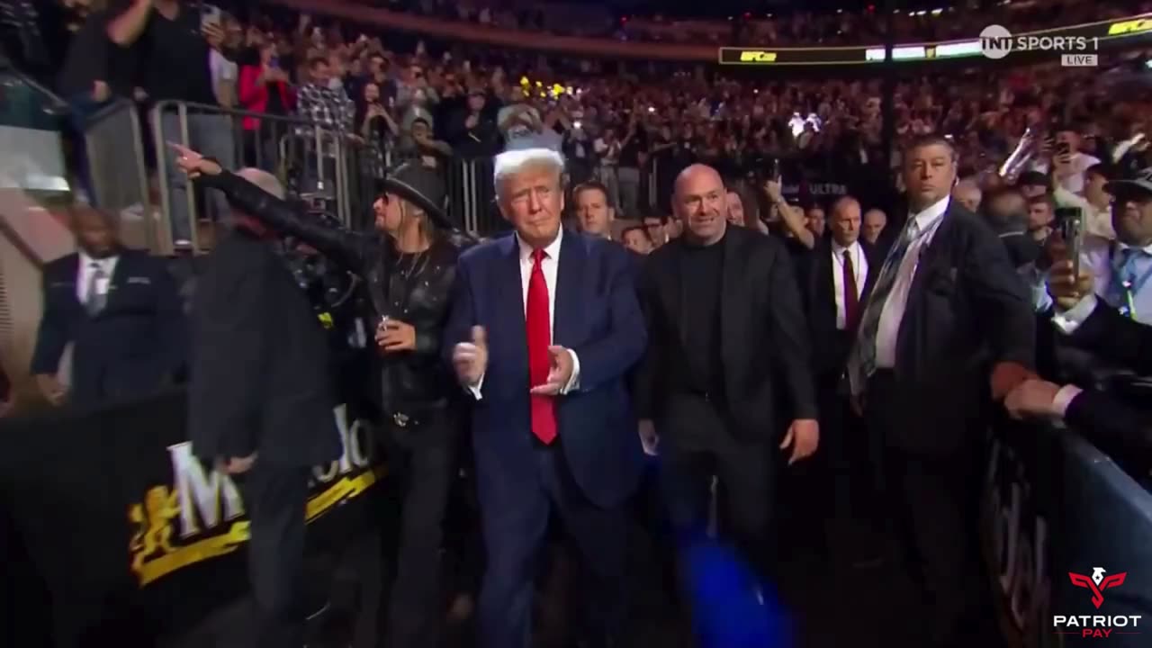 Trump Enters UFC 295 Tonight w/ Dana White, Kid Rock, & Tucker Carlson 👀