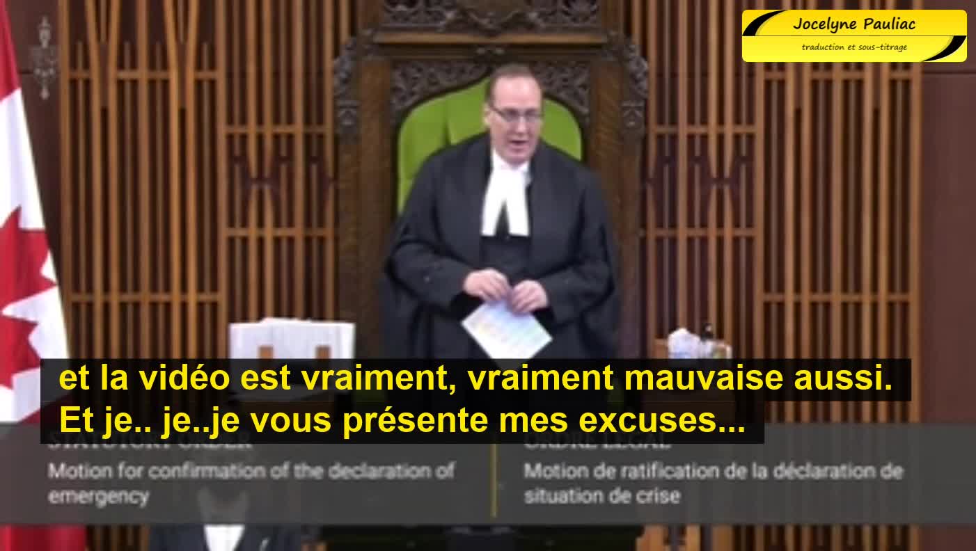 Le président du parlement, gêné par une question, se met à bégayer