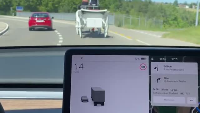 Look how Tesla scans the carriage, the computer got confused