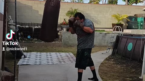 Old School Leather Punching Bag Workout Part 16. Friday Night Boxing Work!