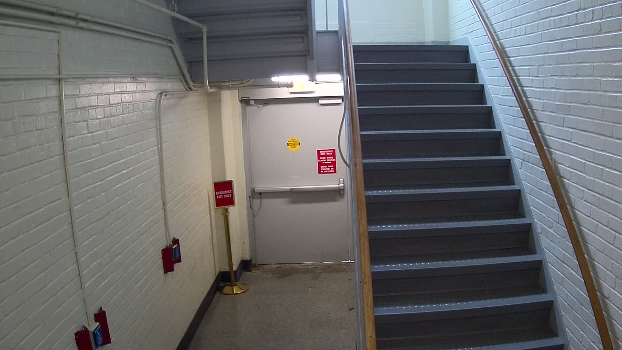 3872FHOB01Stair8_2021-01-06_12h08min25s213ms.mp4