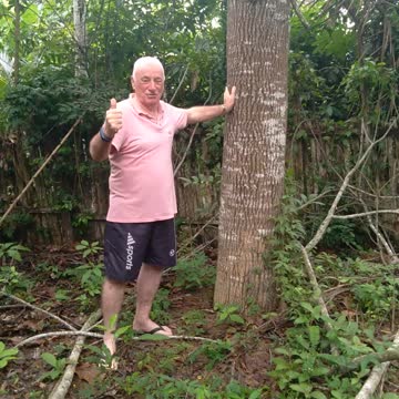 Meu pai, dias antes de morrer, homenageando sua mãe