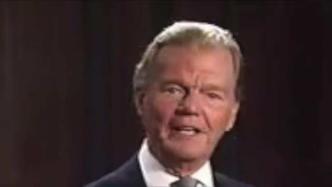 PAUL HARVEY REPORTS THE ASSASSINATION OF JFK ON THE DAY OF THE SHOOTING.