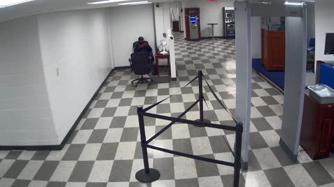 6135RHOBG3G3L8ScreeningArea8_2021-01-06_00h00min00s853ms.mp4