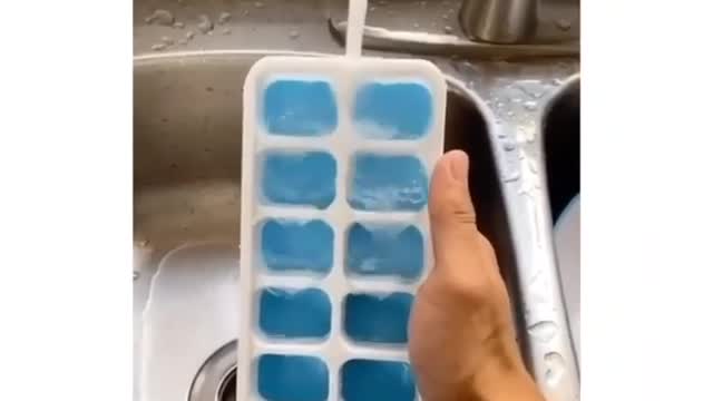 Fill ice tray in seconds