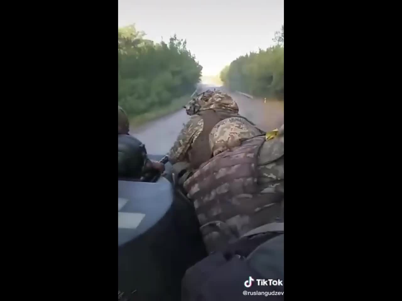 Fleeing Ukrainian Soldiers - LIMAN is Liberated