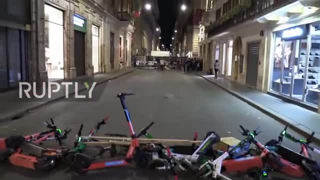 Italy: Chaos hits Rome streets as anti-AX pass protesters clash with police