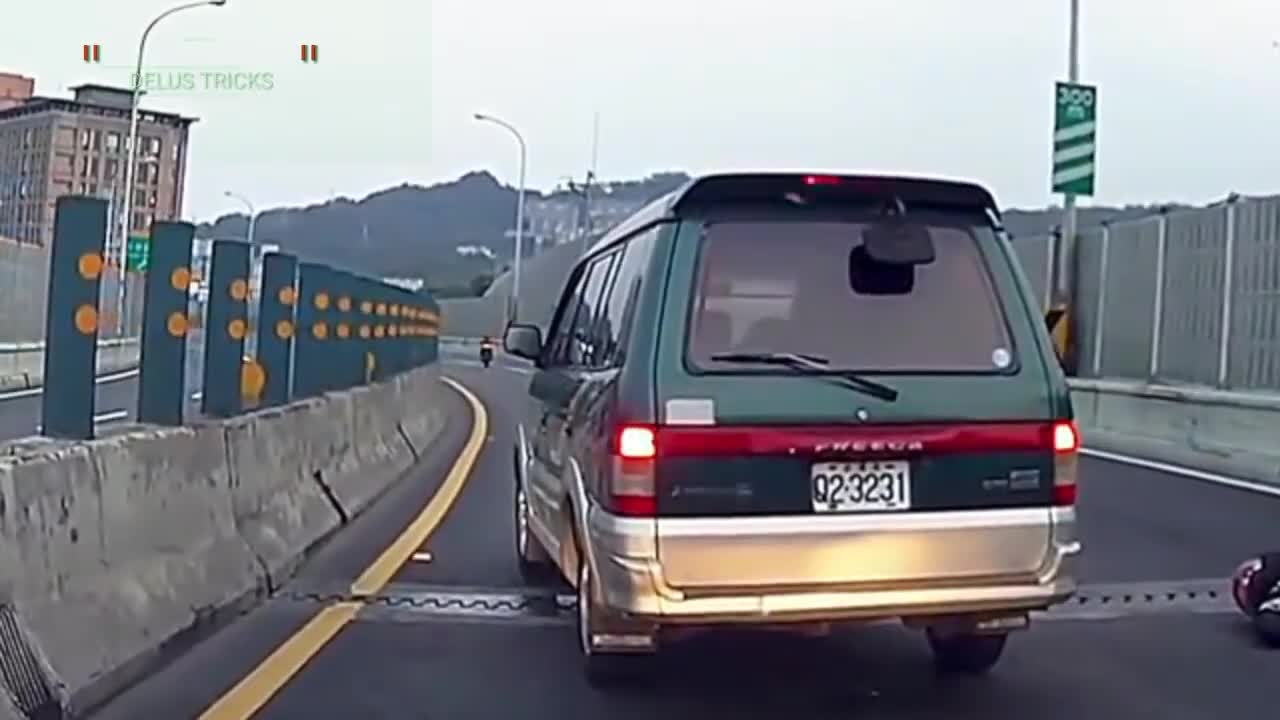 CAR CRASH COMPILATION