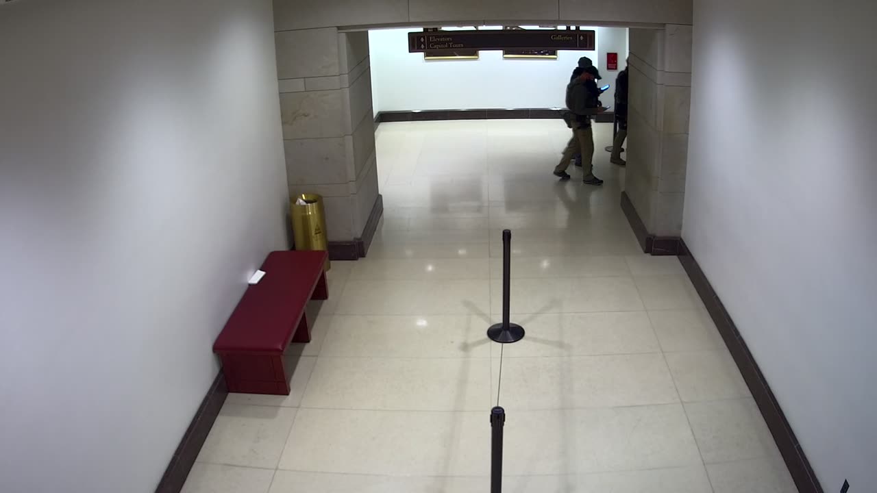 7080CVCULElevator17-18toGalleries_2021-01-06_21h40min01s857ms.mp4