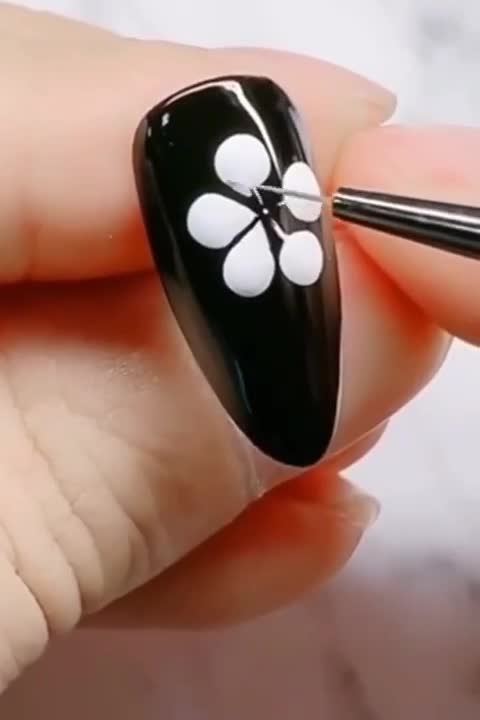 Acrylic nail design
