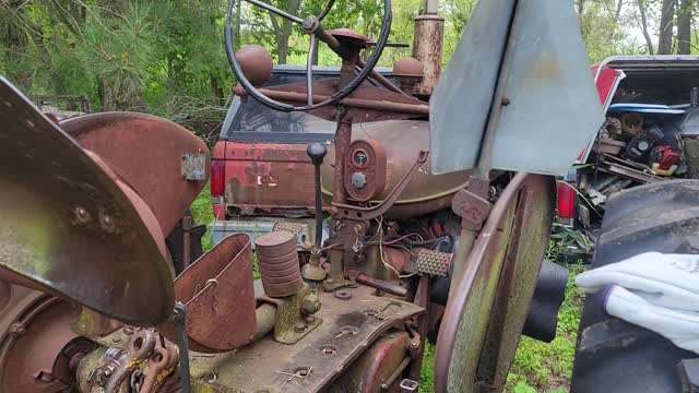 Cold start of the farmall H