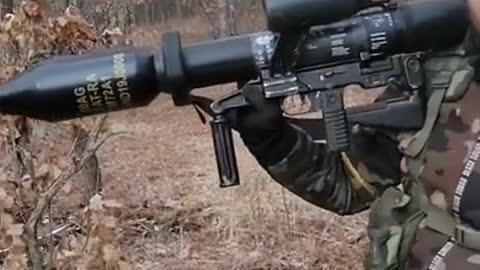 Ukraine Soldier Shows off His Panzerfaust