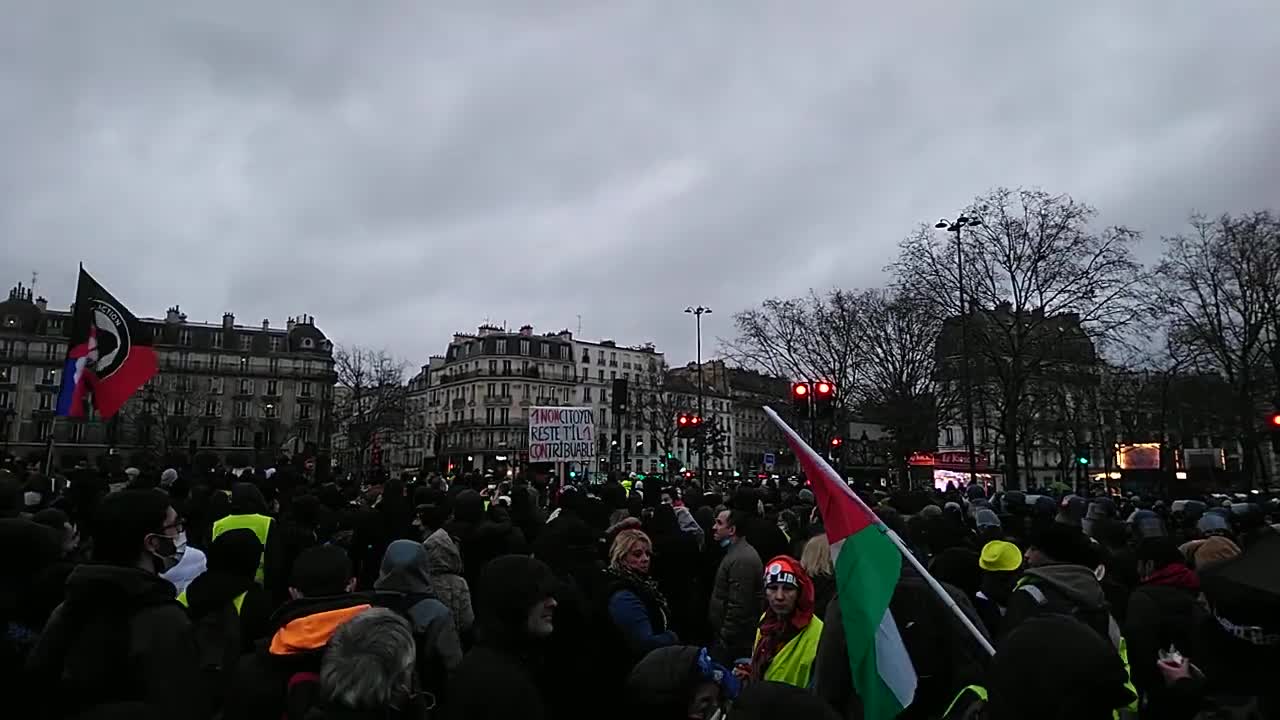 Manti anti-pass 💉 du 8 janv.22 - Paris