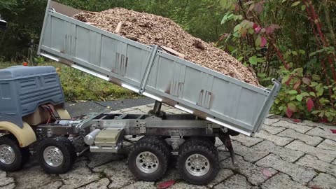 Big Mercedes Truck Model unloading