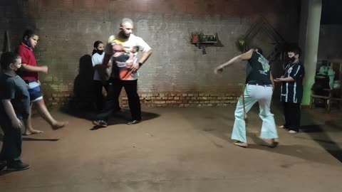 Aula capoeira contra mestre Sagui 04/08/21