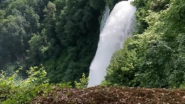 🥰🥰🥰💥💥💥Beautiful view and a very nice walk for a day of vacation Cascade di Marmo