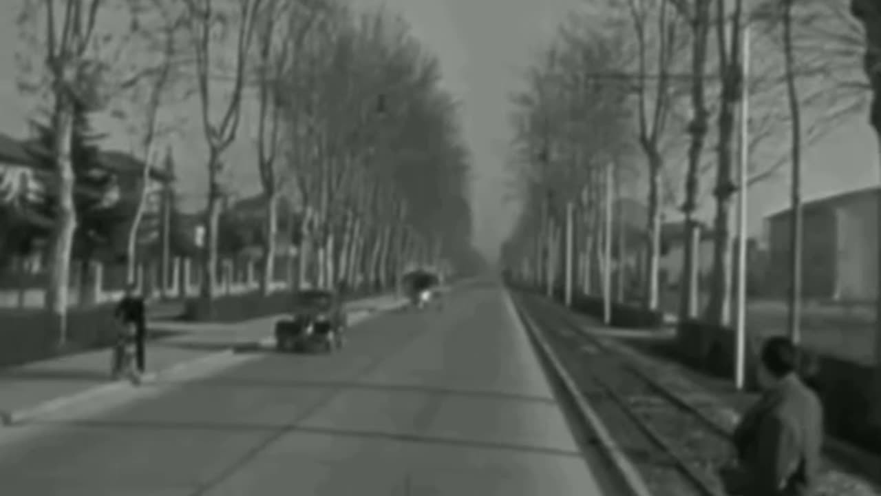 🇮🇹 L’auto volante non è una nuova invenzione. Apparve per la prima volta in Italia nel 1940.