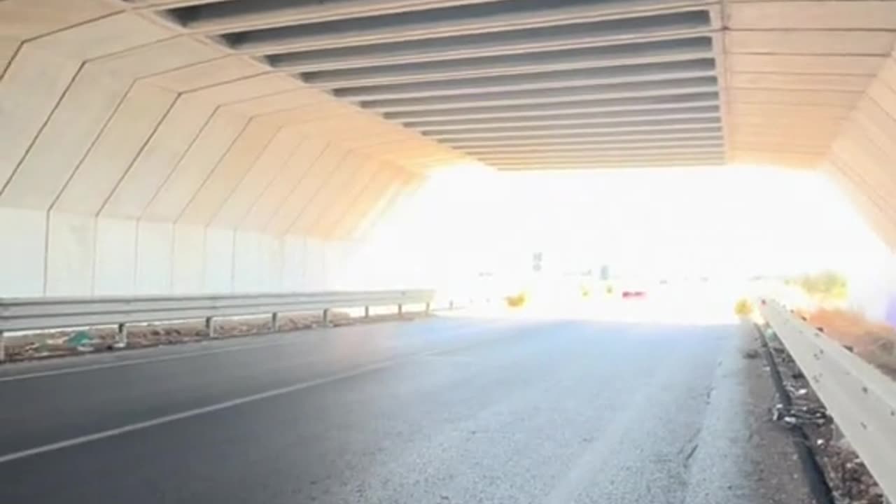 Ferrari 458 Italia - sound on #ferrari #458 #italia #amazing #sound #tunnel #loud #v8 #fast #quick