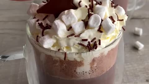 The Super Frothy Hot Chocolate 🍫🍫🍫| Food lovers