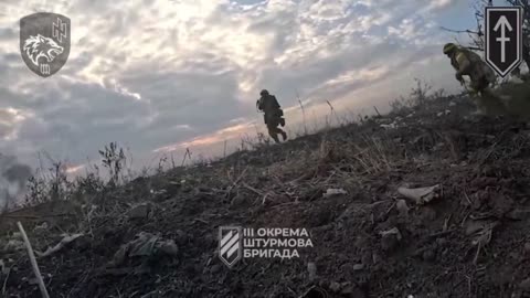 Russian soldiers say hundreds of their number are being killed.