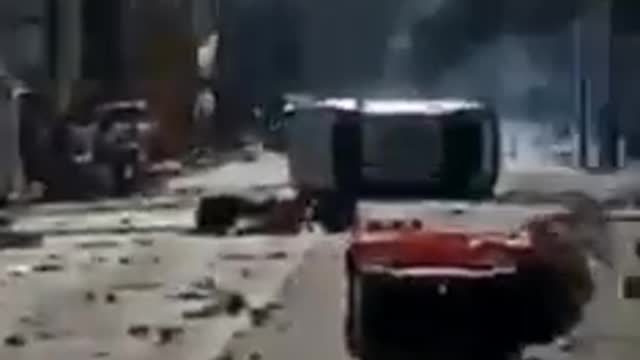 Latest footage from the French island of Guadelo as the people have been fighting against covid tyranny relentlessly for 5 months now, literally.
