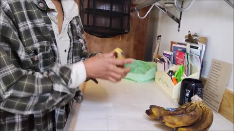 No ELECTRICITY: Dehydrating 35+ BANANAS for $3.50