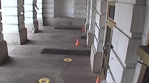 3210LHOB01MainEntranceExterior_2021-01-06_11h17min24s493ms.mp4