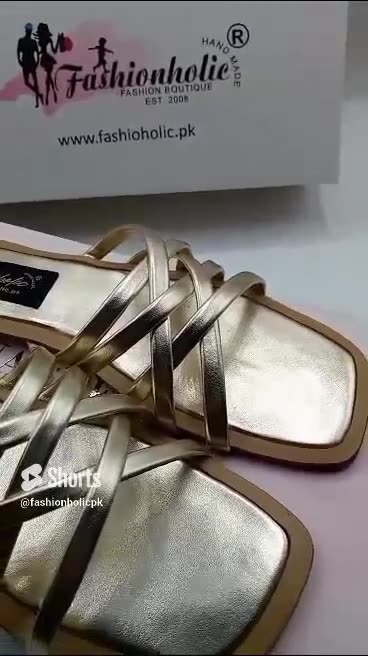 Ultimate Comfort: Unveiling the Luxury of UGG Slippers | Fashionholic #flipflopsforwomen#slippersugg