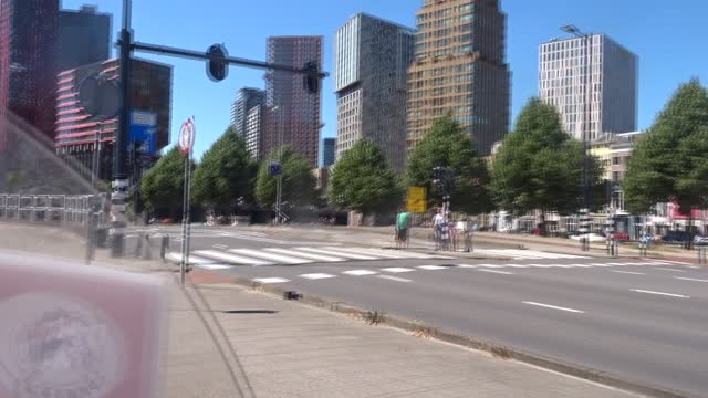 Langs de Boompjes en de Sky Line van Rotterdam