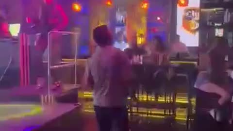 DUBAI BAR DANCE