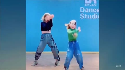 Recopilación de videos de bailes de ninas y niños tik tok