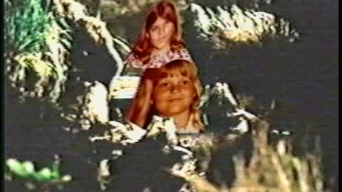 Julie, Sharon and Jamie sing Joy to the World circa 1970