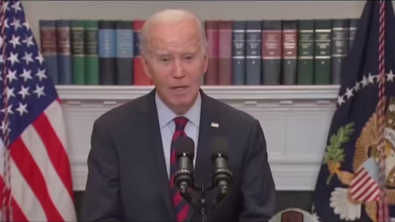 Joe Biden makes absurd comparison between student loan forgiveness & paycheck protection program