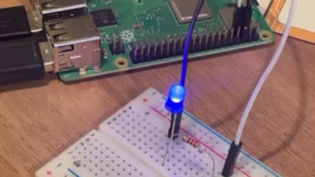 Raspberry pi: interface course assignment of LED with pwm