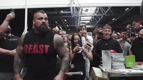 Eddie_Hall_Destroyed_Punching_Machine__@eddiehallwsm__#shortsvideoviral_#punchingmachine_#strongman