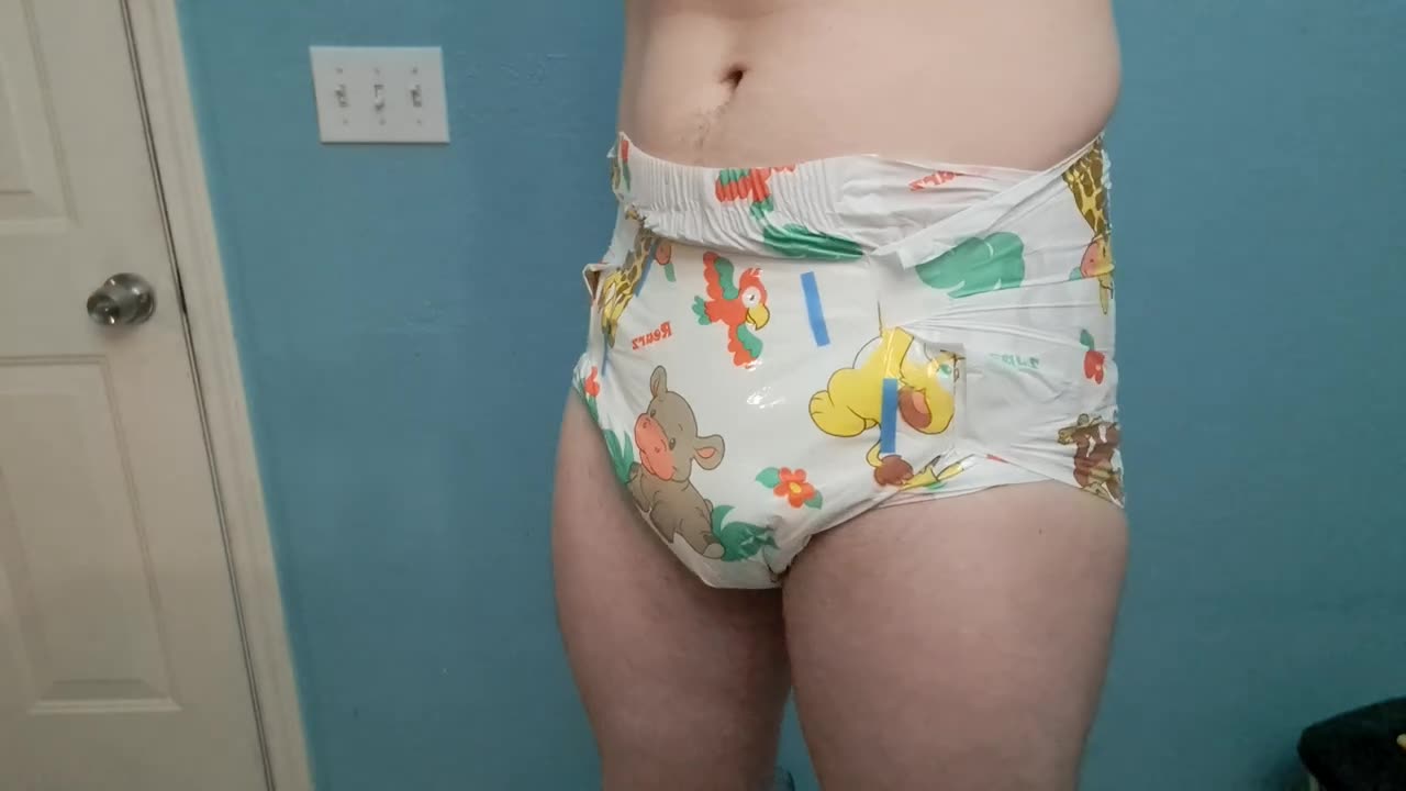Rearz Safari adult diapers, how they look and fit