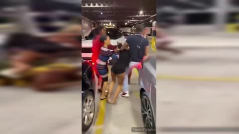 Black Women Fight " Wigs got ripped off