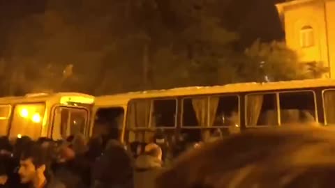 Во время съемок на митинге оппозиции пострадала съемочная группа Абхазского телевидения