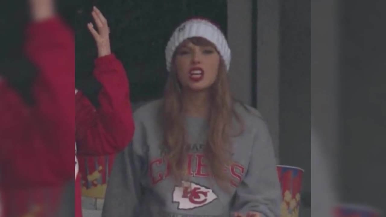 I am Ok '' Travis Kelce Caught Says to Taylor Swift After Pushed at Chiefs Game 17th December 2023