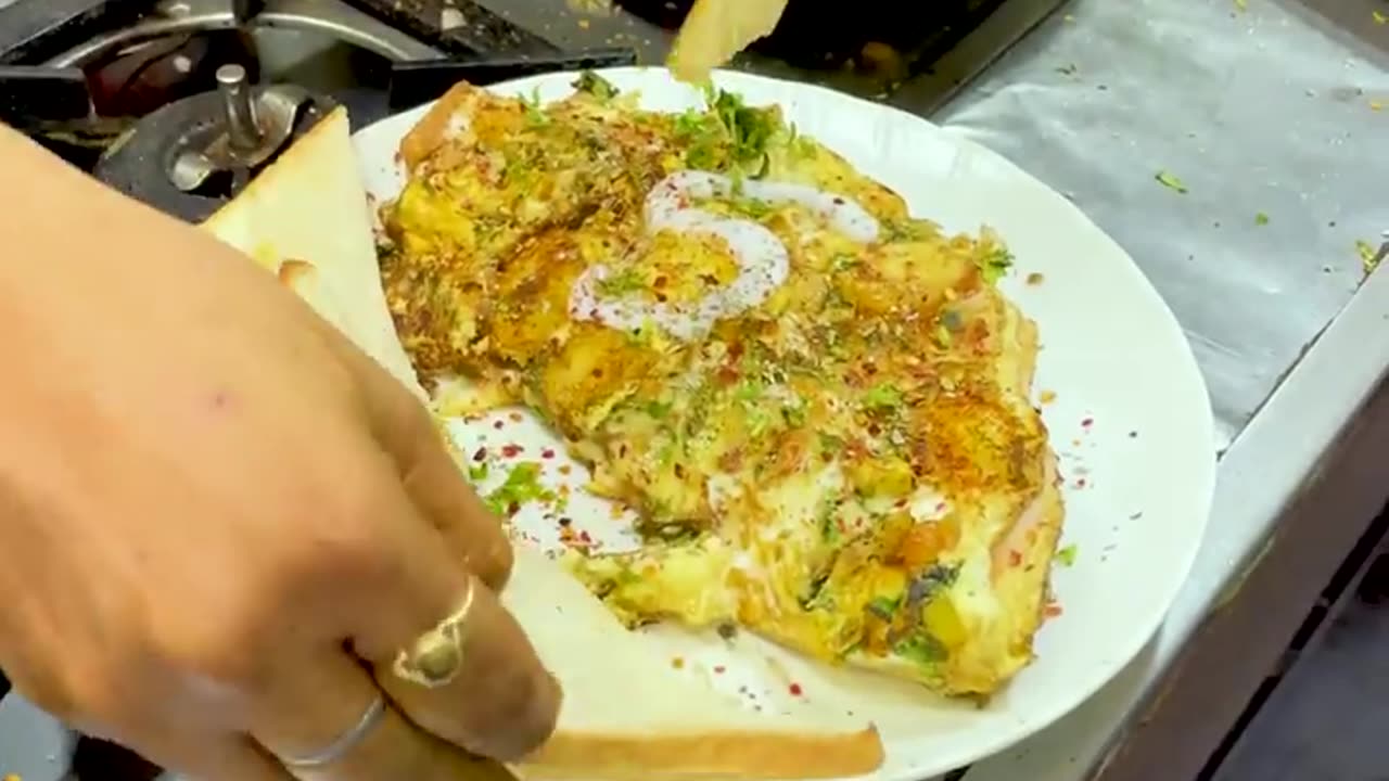 Unique style big omelette