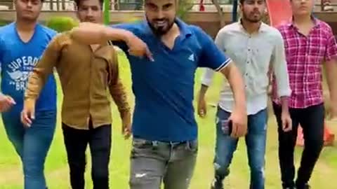 America 🇺🇸 vs India 🇮🇳 ~ Advantage of wele dost 🤣 ~ Friendship Goals ~ Dushyant Kukreja #shorts​