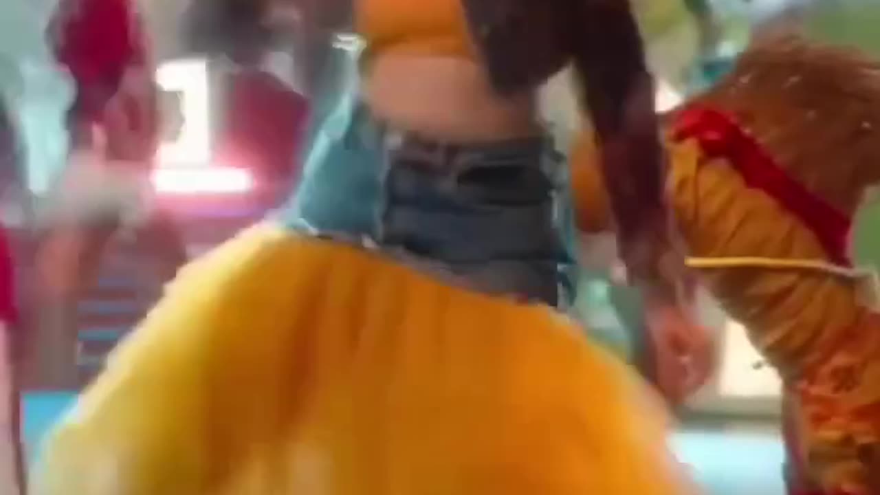 krithi Shetty !! new Hindi status dance video