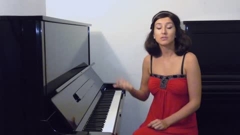 Playing piano with relaxed hands - Play piano without tension