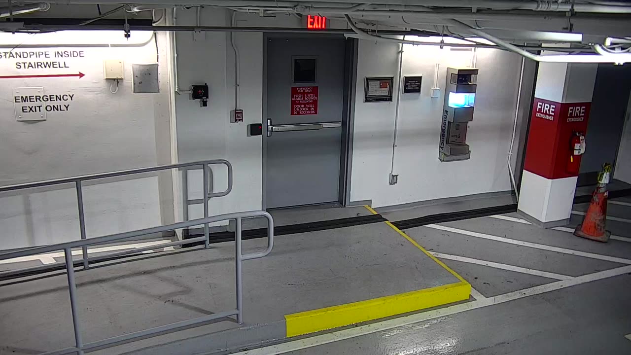 6159RHOBG3G305BNorthLobby_2021-01-06_20h00min02s743ms.mp4