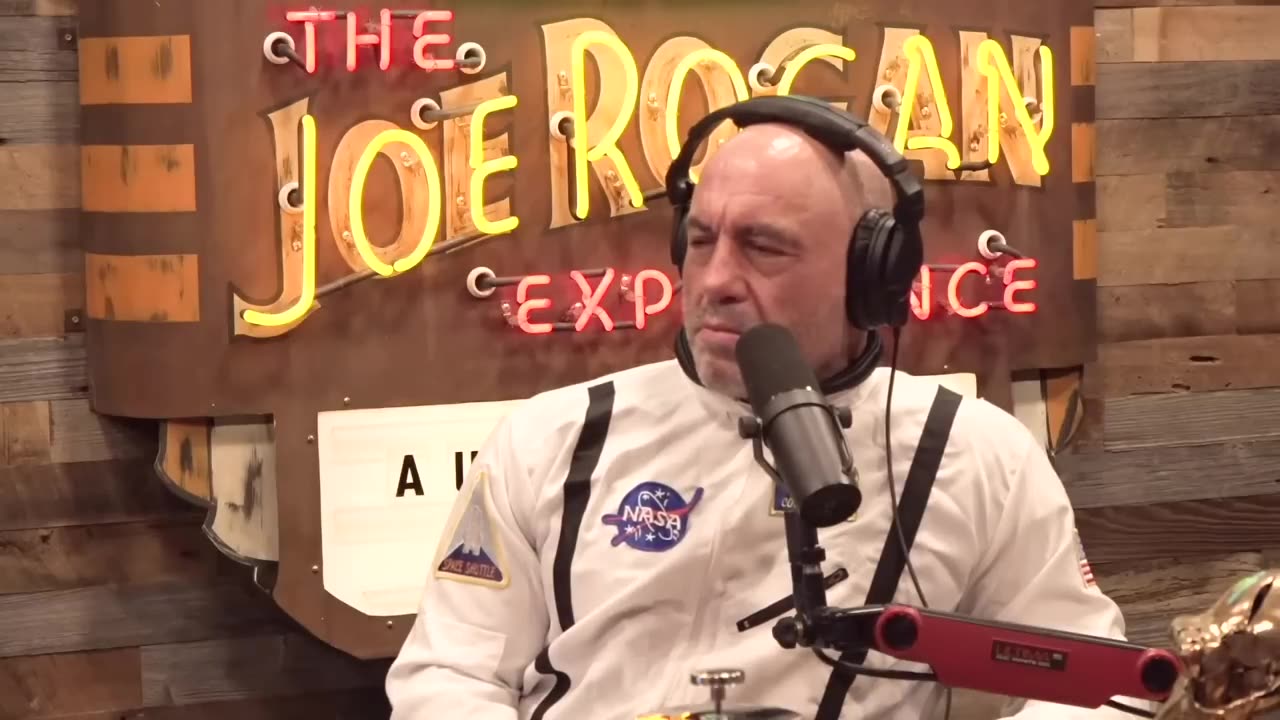 Joe Rogan Reveals Why Conor Mcgregor is On STEROIDS!