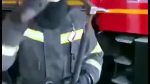 Flash mob from Russian firefighters