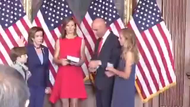 Did someone just unmask??? Arrest her!!!!