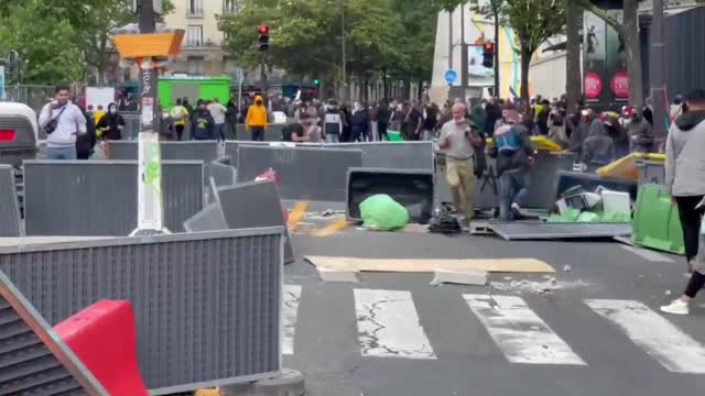 FRANCIA.VACCINAZIONI OBBLIGATORIE. Reazione del Popolo #1